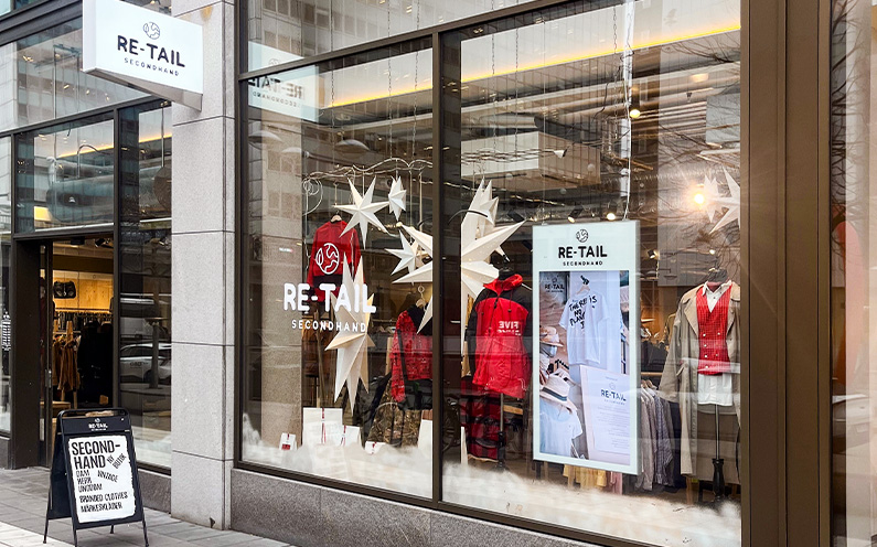 Bild av butiksfasd av Re-tail på Sveavägen i Stockholm.